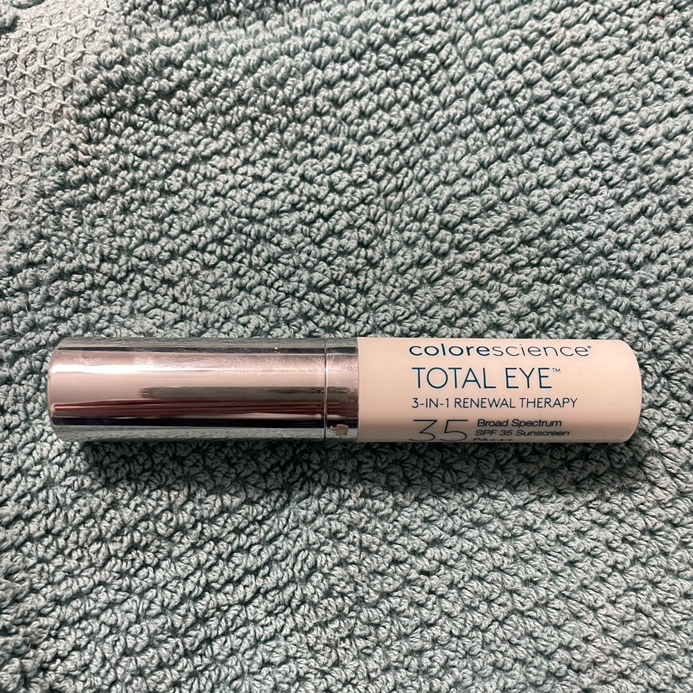 Colorscience total eye concealer